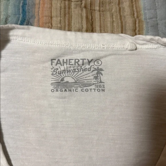 Faherty Organic Cotton White V-Neck T-Shirt - Picture 2 of 2